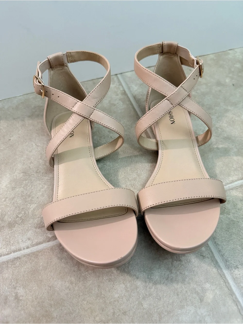 Pashion Footwear Convertible Heels Size 7.5 Sand Leather Sandals Flats